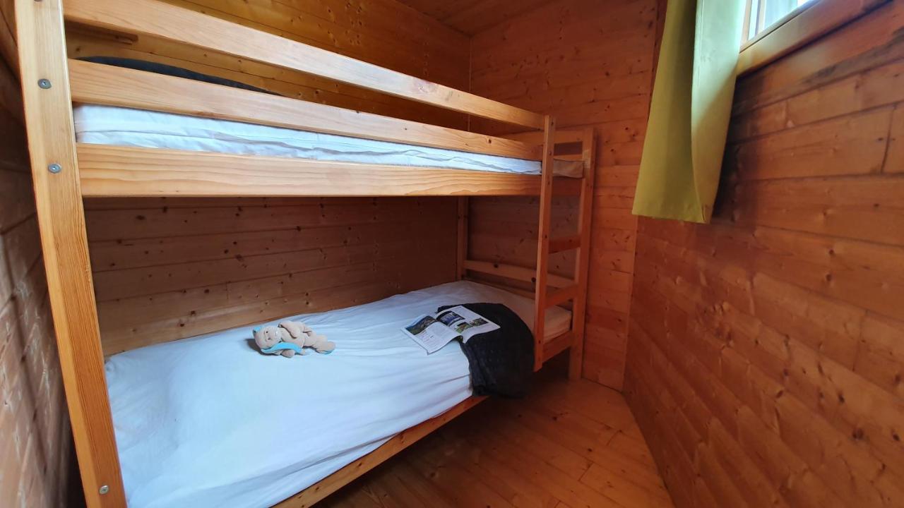 Camping Les Vernieres La Bourboule Sancy Екстериор снимка